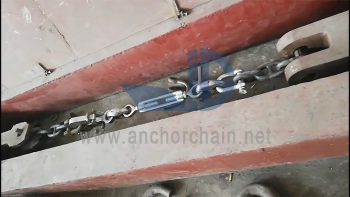 Pelikaani konksu keti stopper